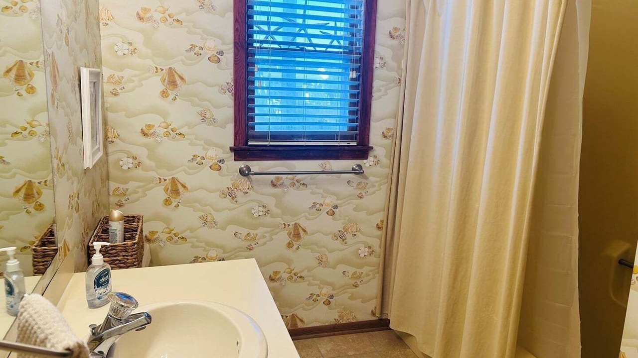 Photo of Bathroom in Holden Beach