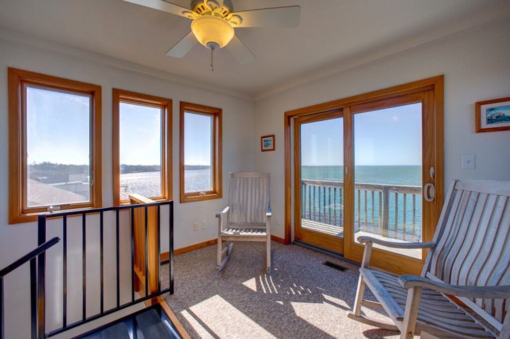 Photo of Livingroom in Brigands' Bay