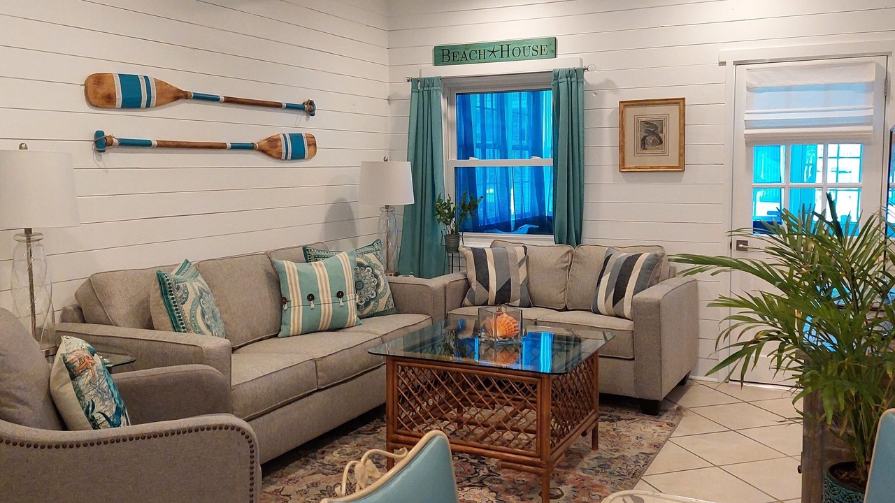 Photo of Livingroom in Crescent Beach