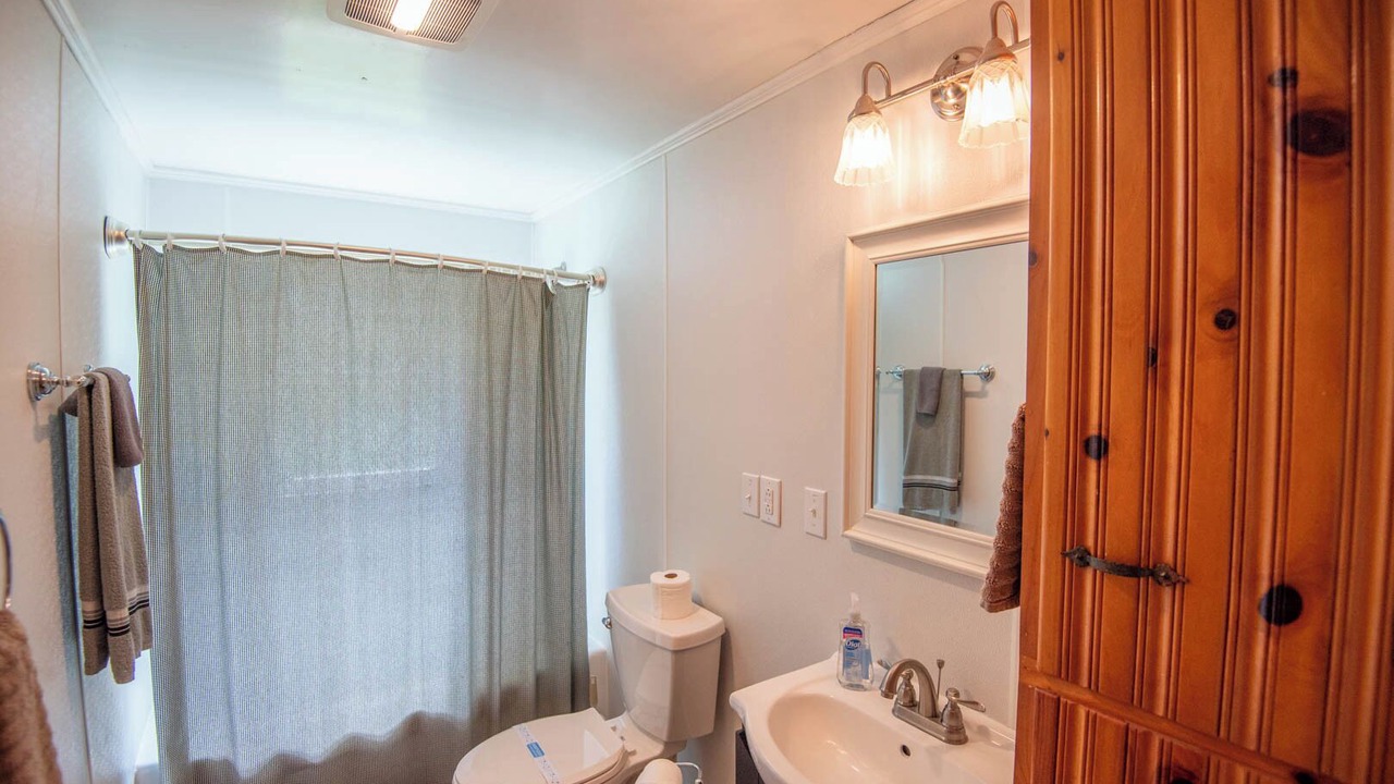 Photo of Bathroom in Crumpler