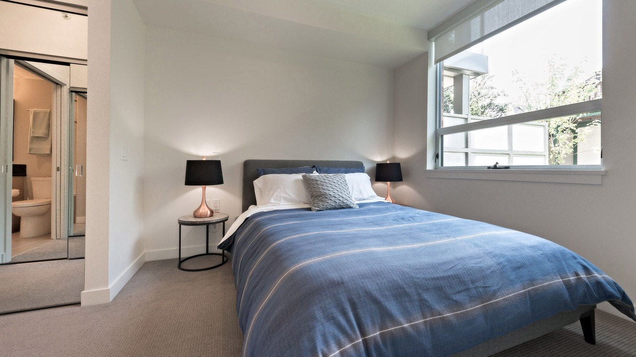 Photo of Bedroom in James Bay
