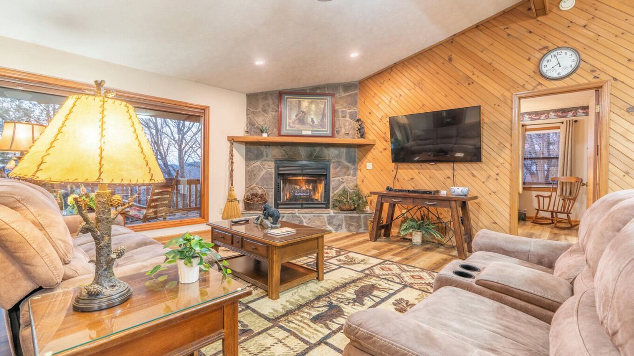 Photo of Livingroom in Wears Valley