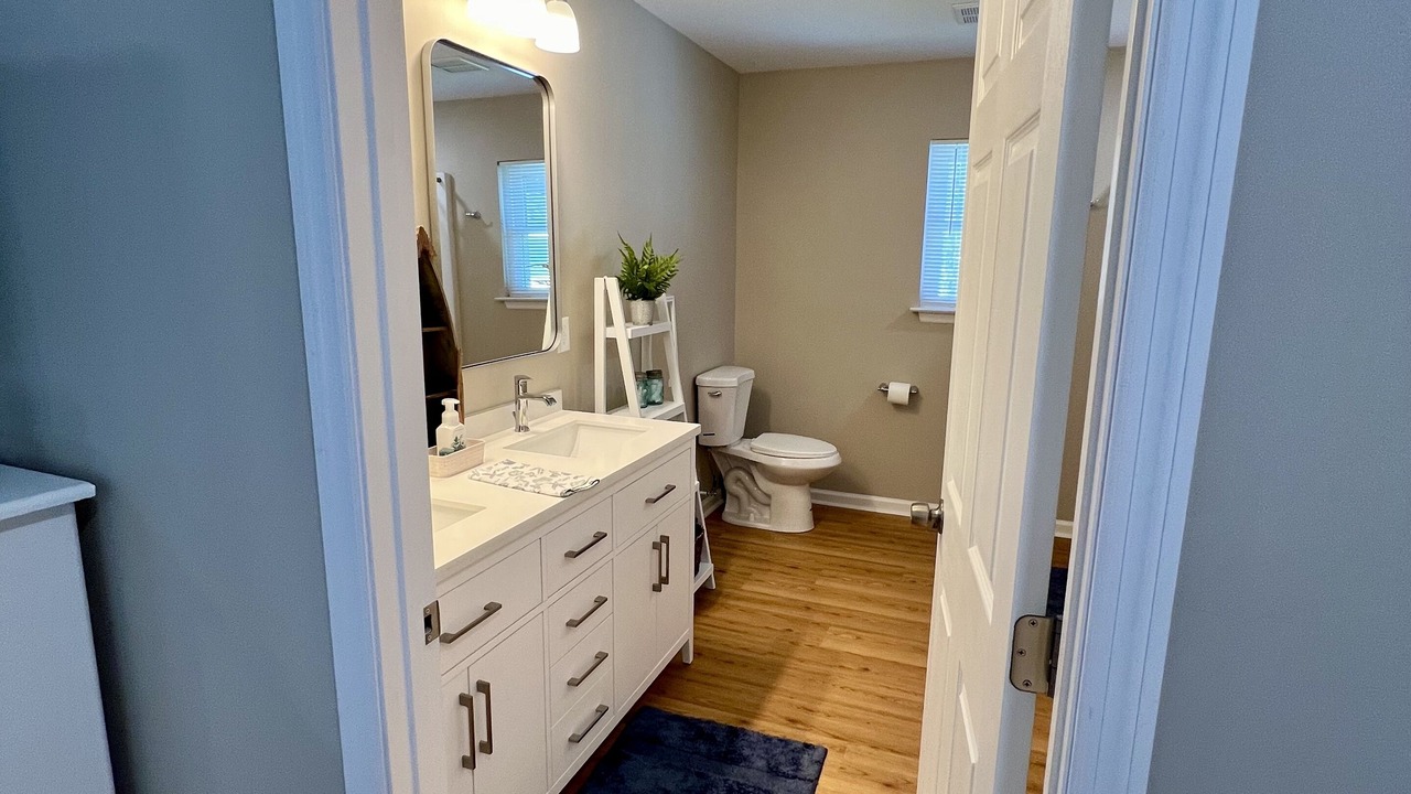 Photo of Bathroom in Garden City