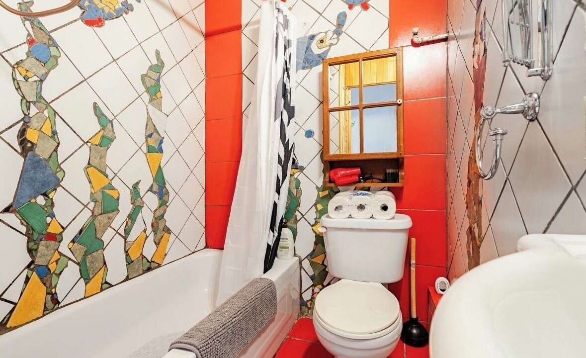 Photo of Bathroom in Hochelaga