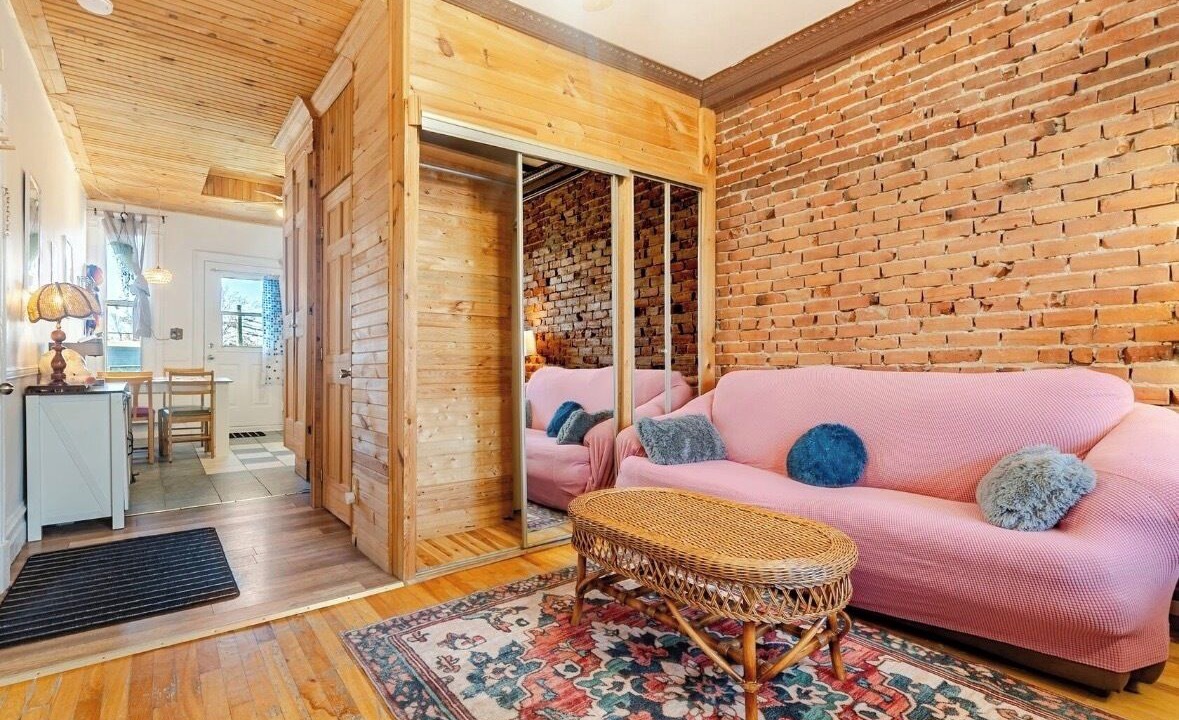 Photo of Livingroom in Hochelaga