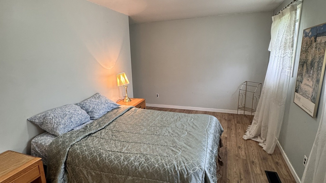 Photo of Bedroom in Adjala-Tosorontio