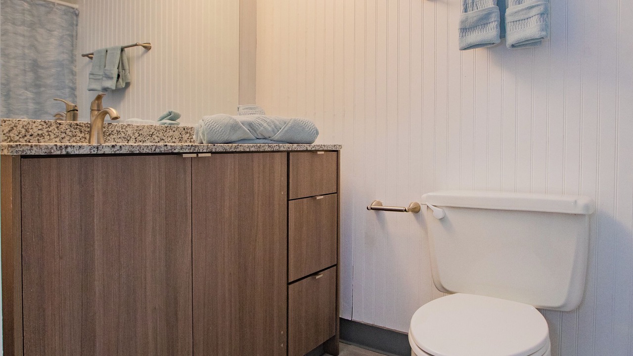 Photo of Bathroom in Sheffield Park