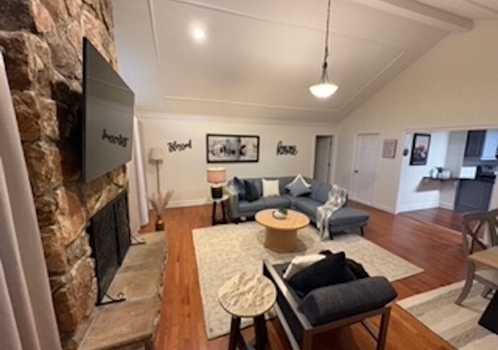 Photo of Livingroom in Mint Hill