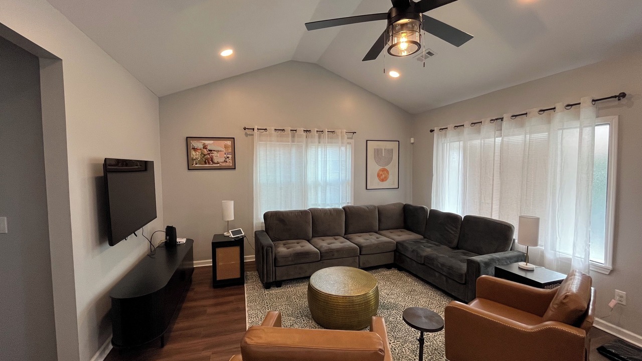 Photo of Livingroom in Lake City