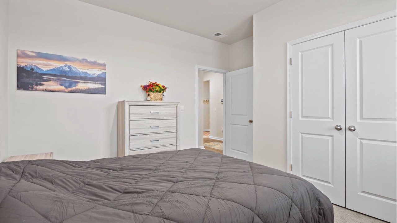 Photo of Bedroom in Supply