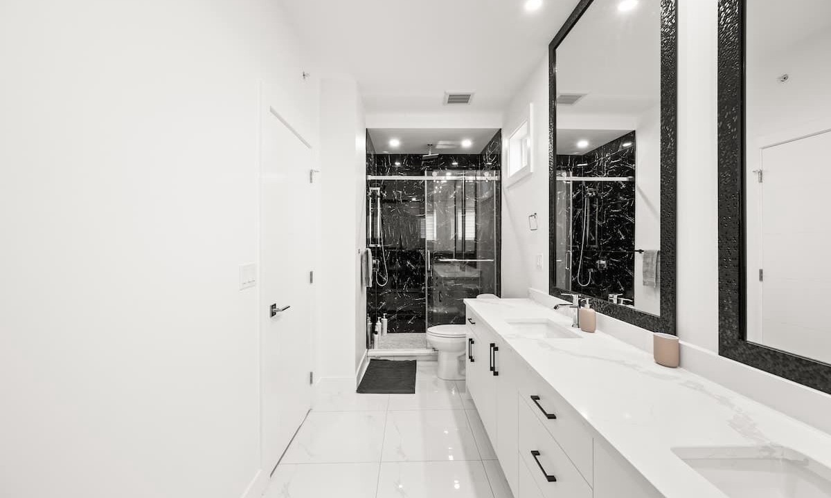 Photo of Bathroom in Eastern Hillsides