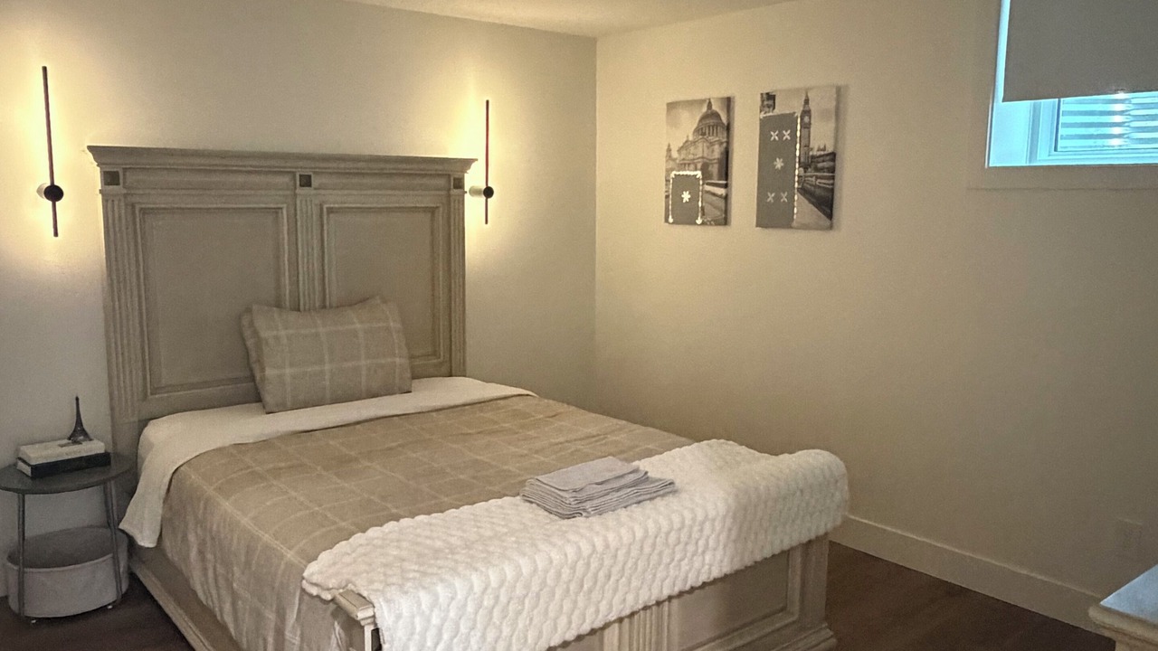 Photo of Bedroom in Division No. 11