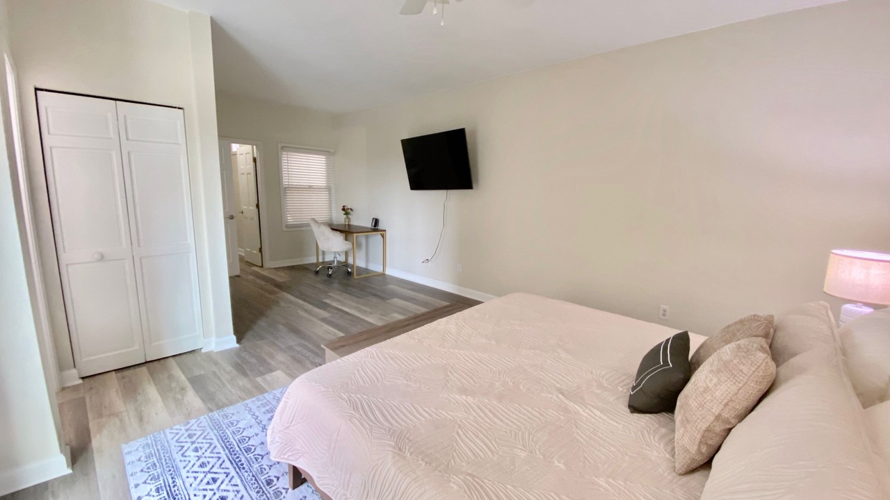 Photo of Bedroom in Greenville Downtown
