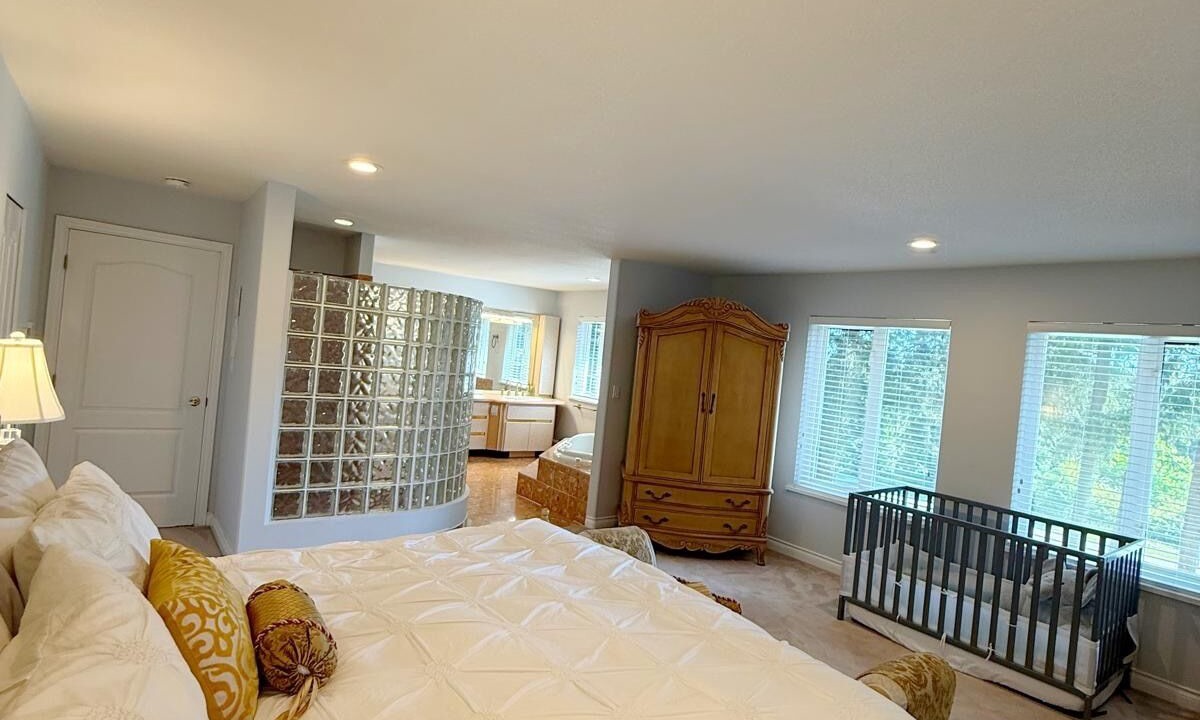 Photo of Bedroom in Caulfeild