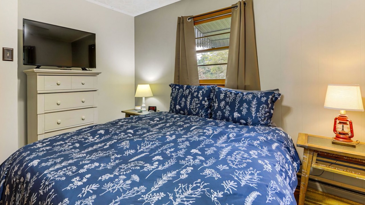 Photo of Bedroom in Sylva