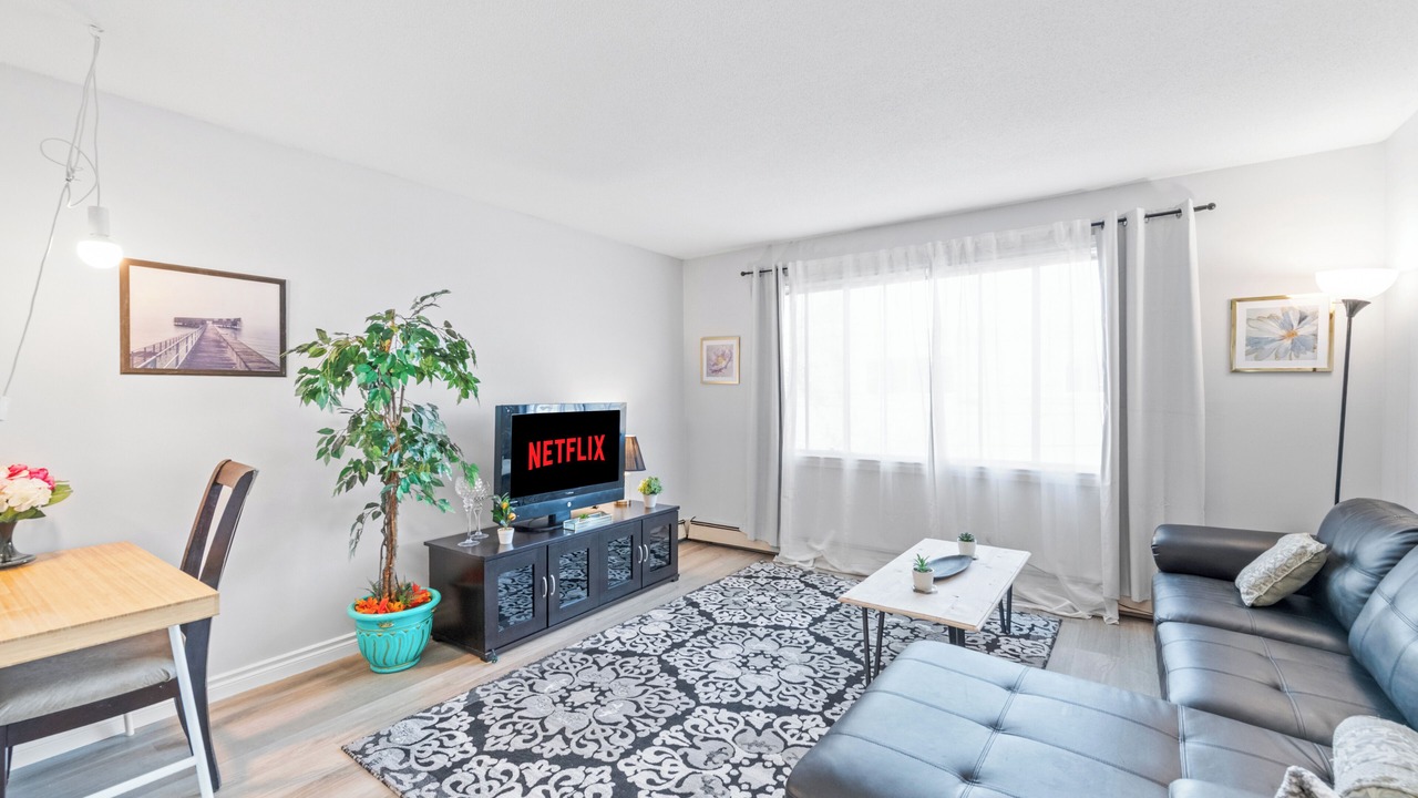 Photo of Livingroom in Northwest Edmonton