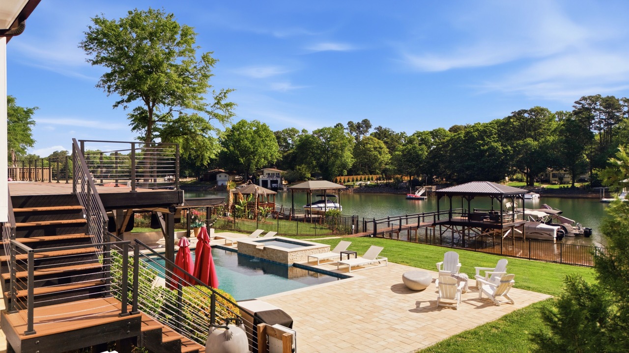 Photo of Outdoor in Huntersville