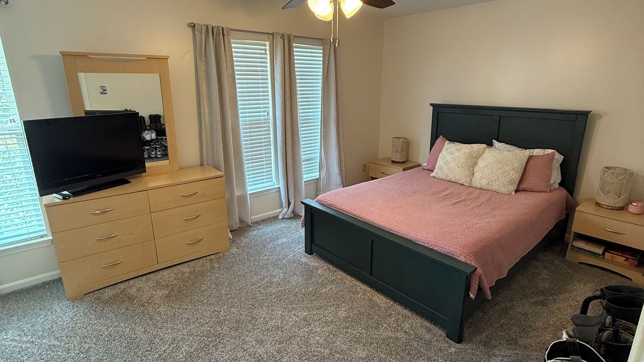 Photo of Bedroom in Huntersville