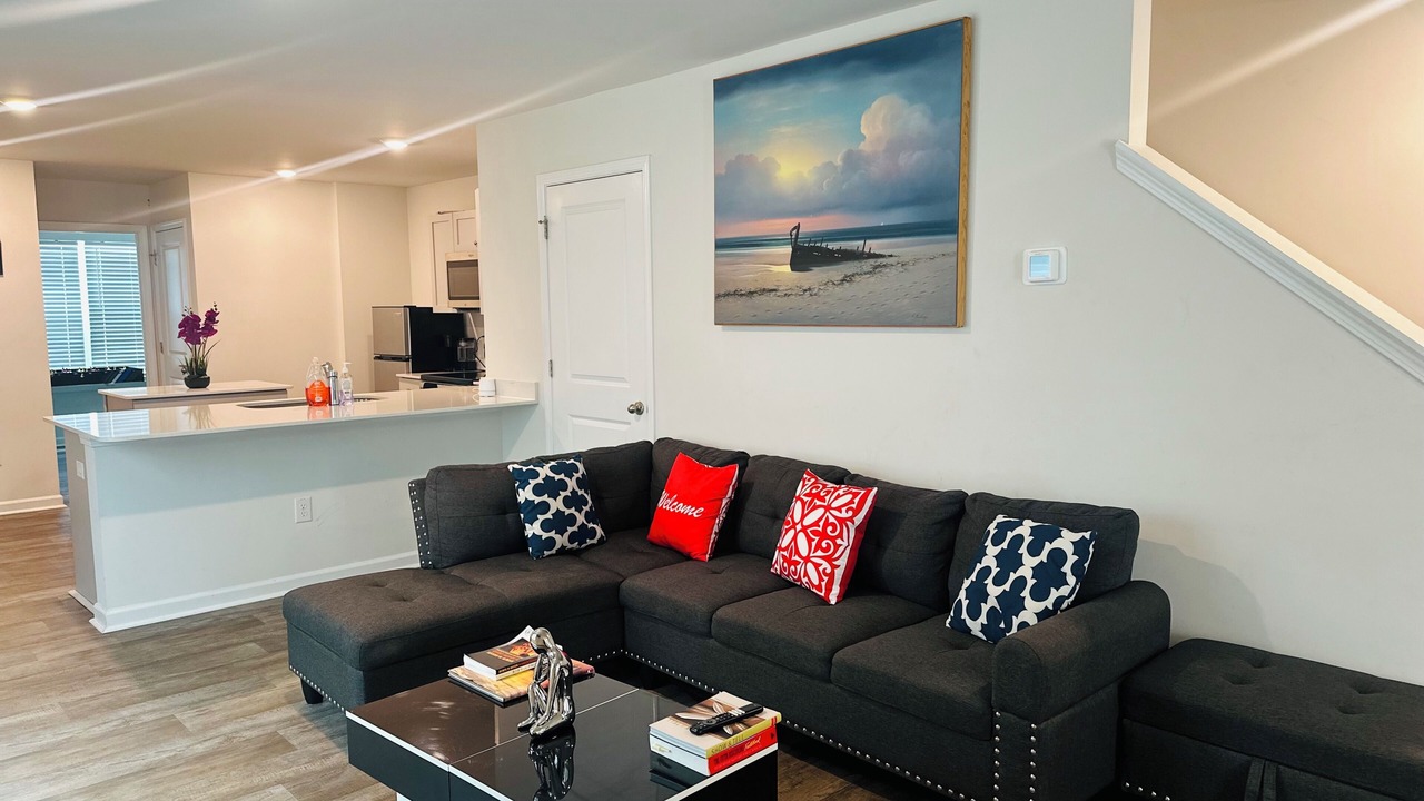 Photo of Livingroom in Northeast Raleigh