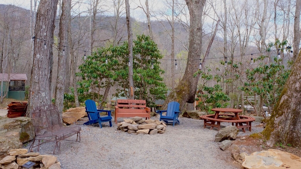 Photo of Others in Laurel Ridge