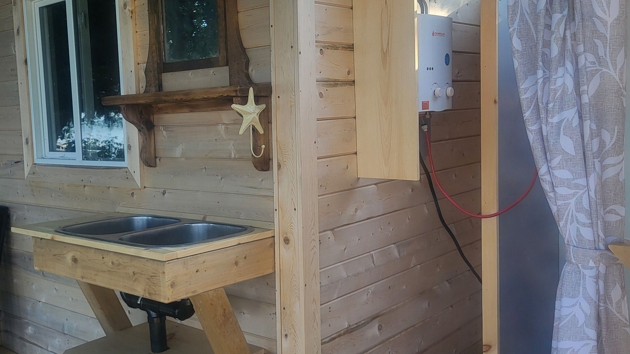 Photo of Patio Balcony in Manitoulin District