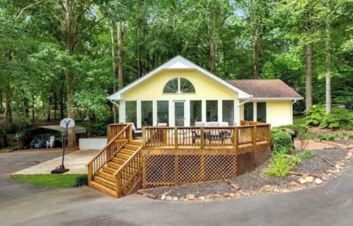 Photo of Outdoor in Bracey