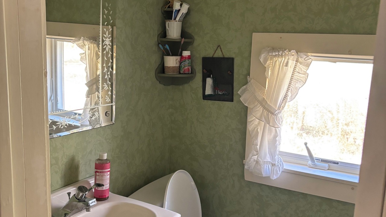 Photo of Bathroom in Isle of Springs