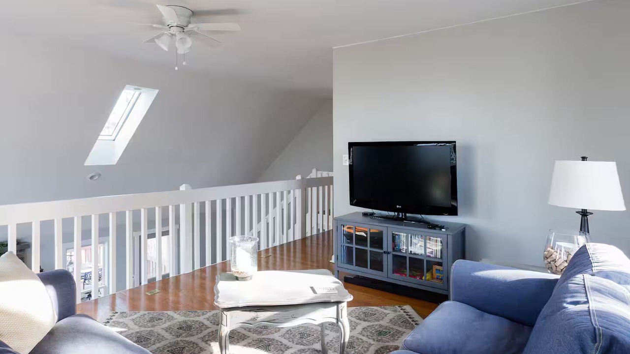 Photo of Livingroom in Royal Pines