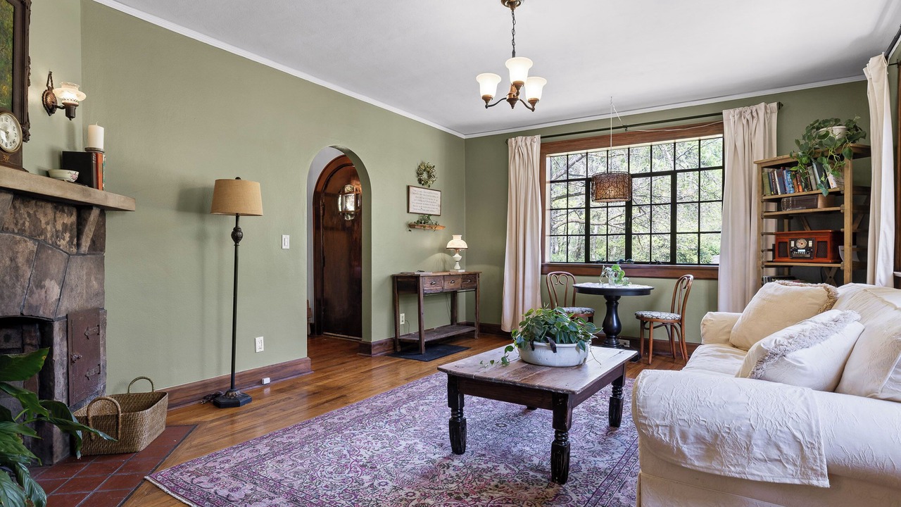 Photo of Livingroom in Red Bank