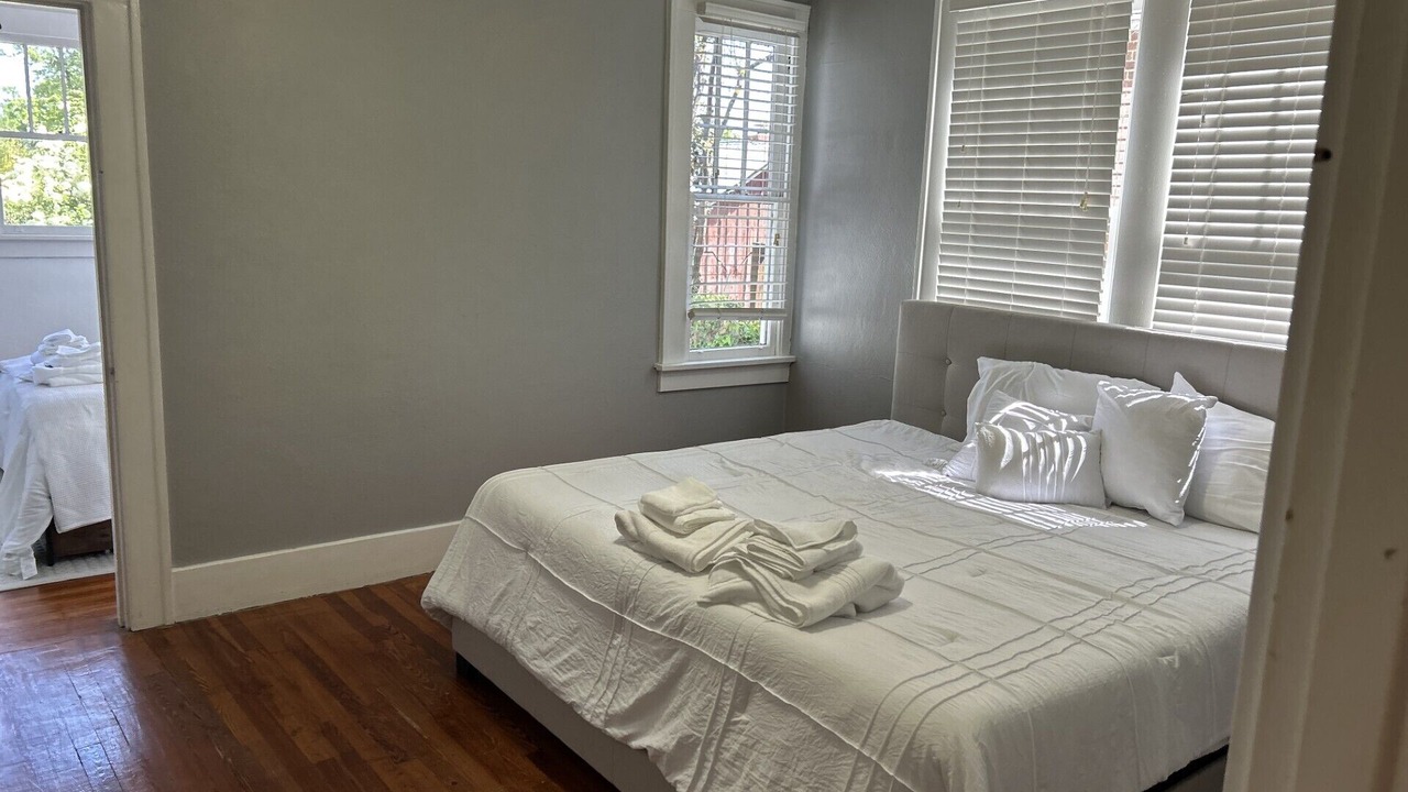 Photo of Bedroom in Midtown