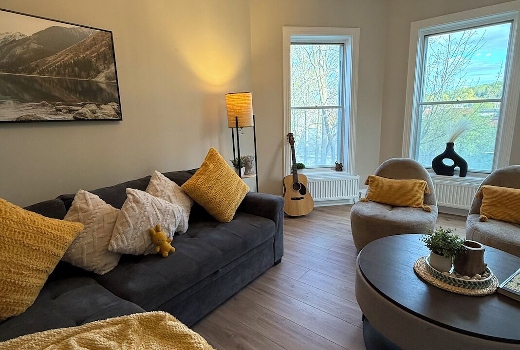 Photo of Livingroom in Huntsville
