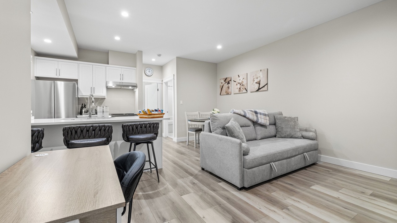 Photo of Livingroom in Campbell River