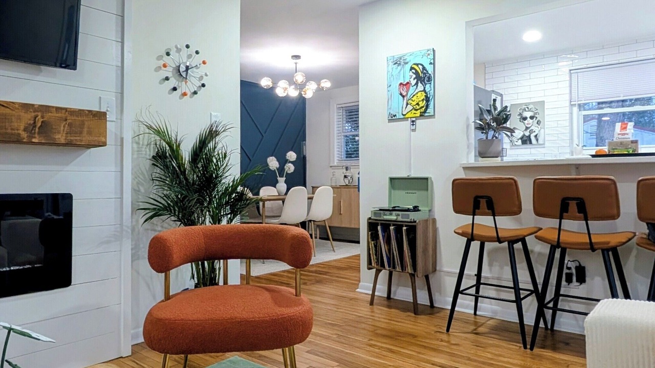 Photo of Livingroom in Southwest Raleigh