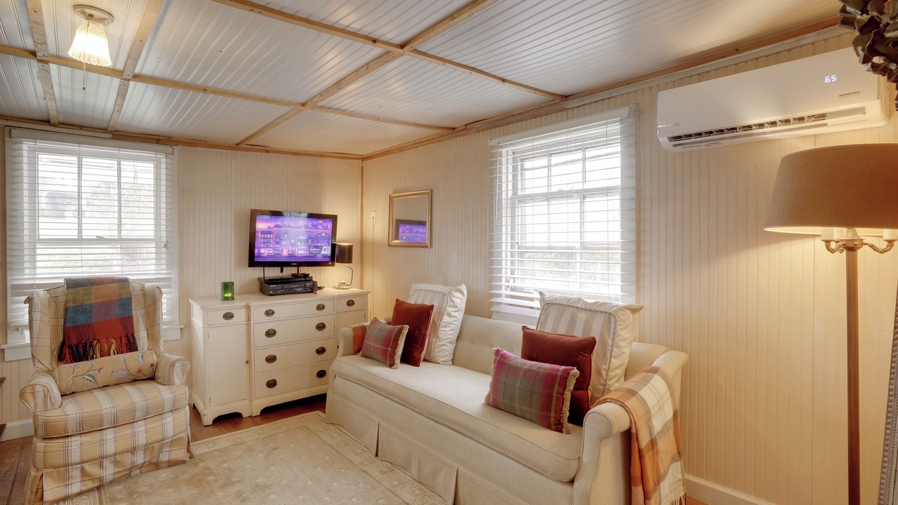 Photo of Livingroom in Clifford