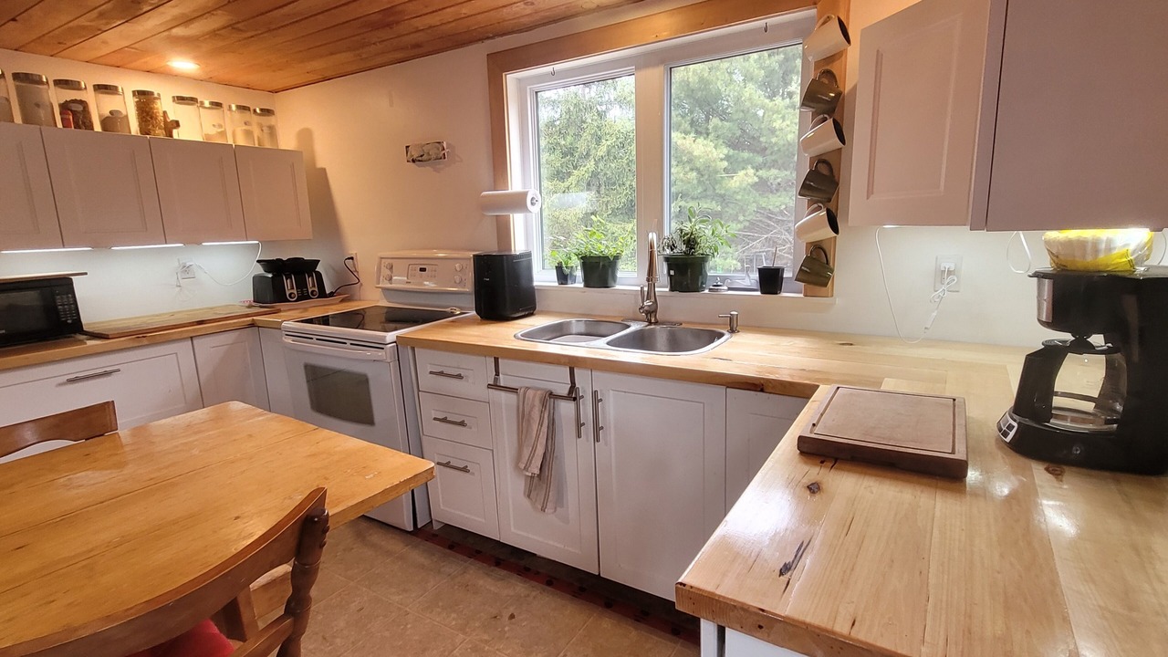 Photo of Kitchen in Mansfield-et-Pontefract