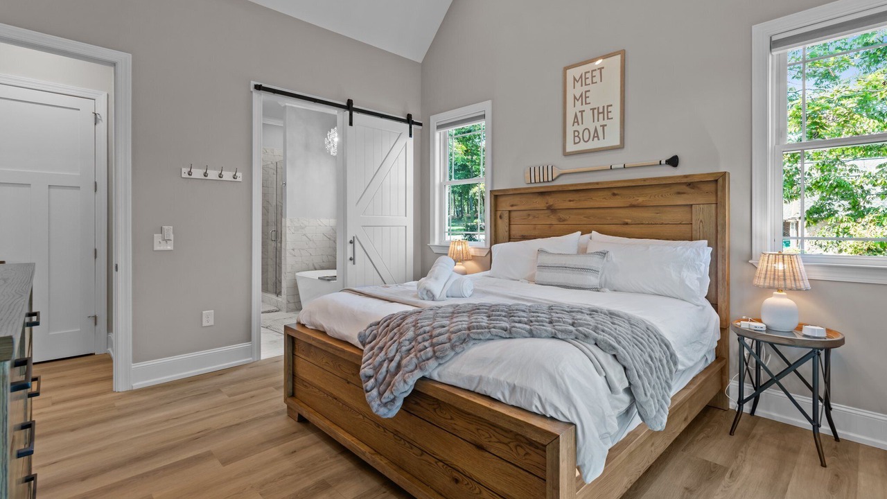 Photo of Bedroom in Southmont