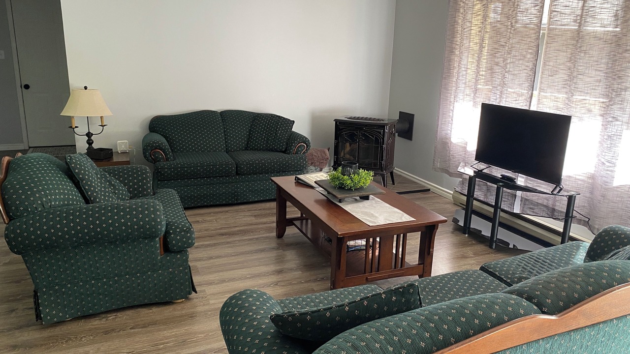 Photo of Livingroom in Point Clark