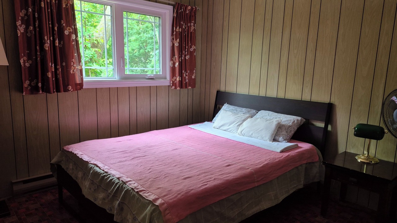 Photo of Bedroom in Grand Beach