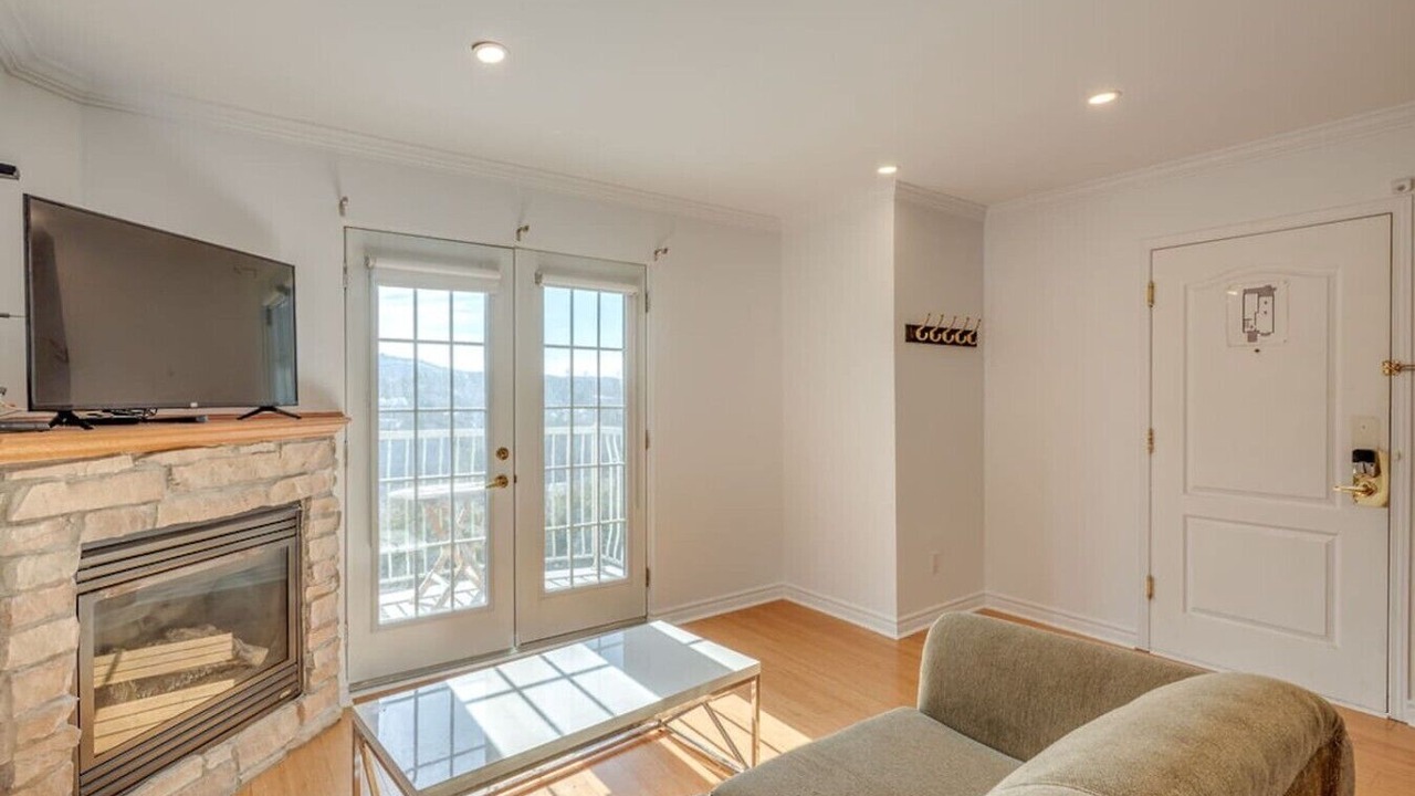 Photo of Livingroom in Piedmont