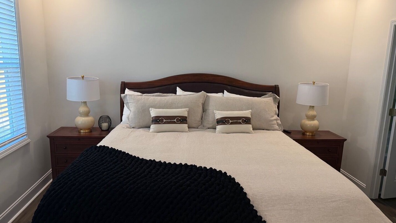 Photo of Bedroom in Five Points