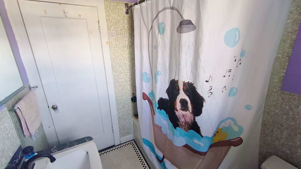 Photo of Bathroom in Kensington-Cedar Cottage