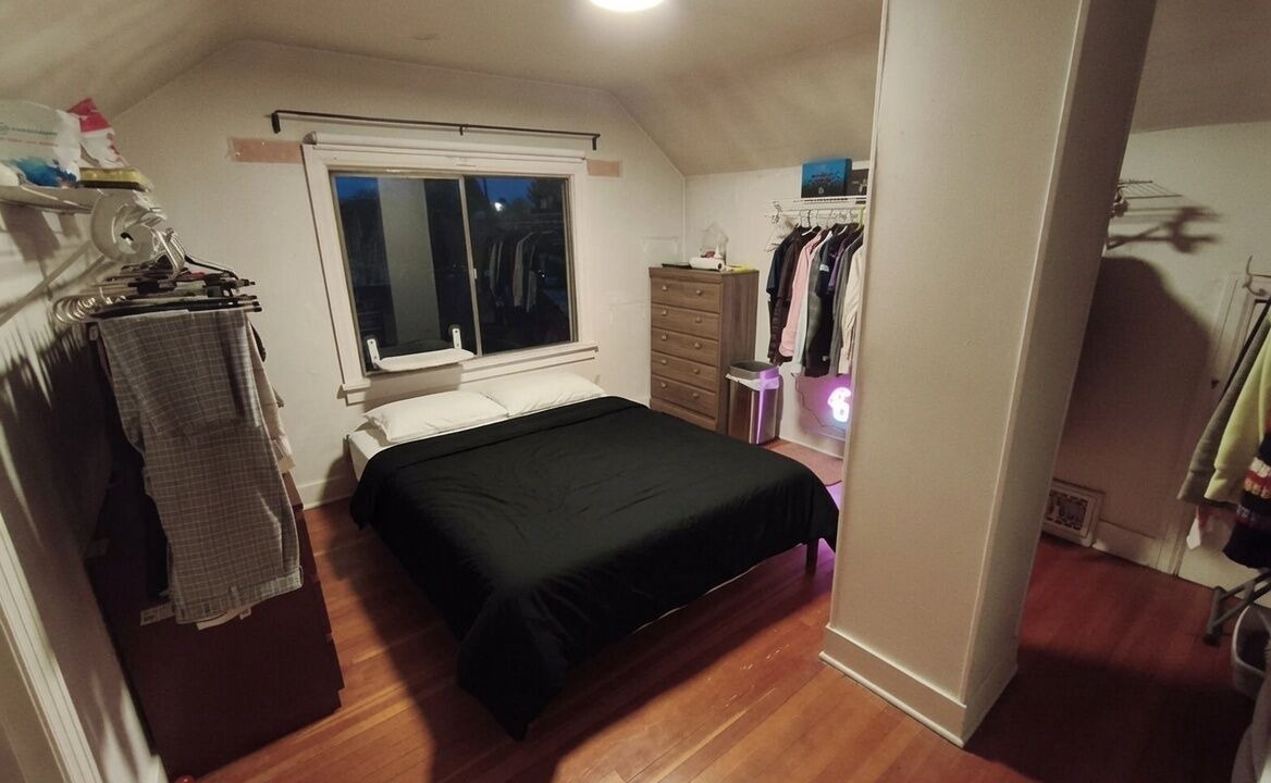 Photo of Bedroom in Kensington-Cedar Cottage