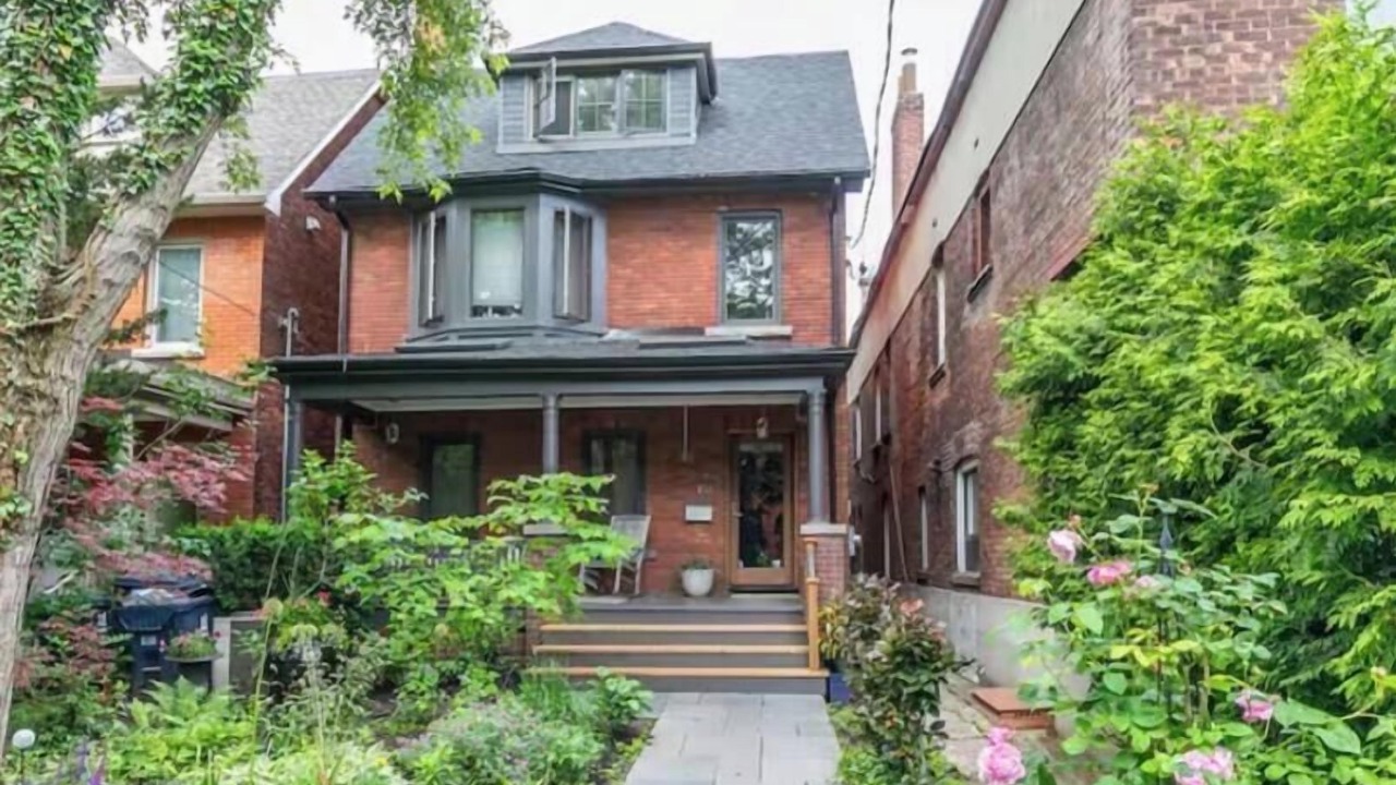 Photo of Outdoor in Parkdale