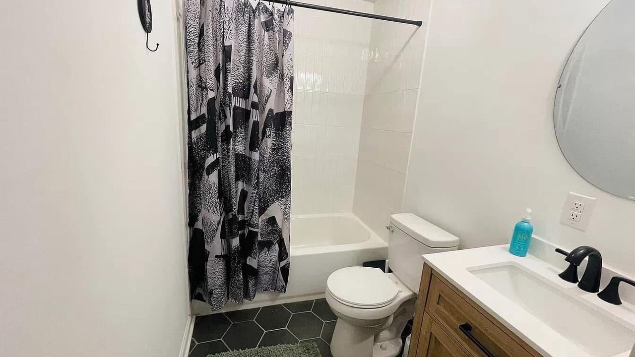 Photo of Bathroom in Oakland