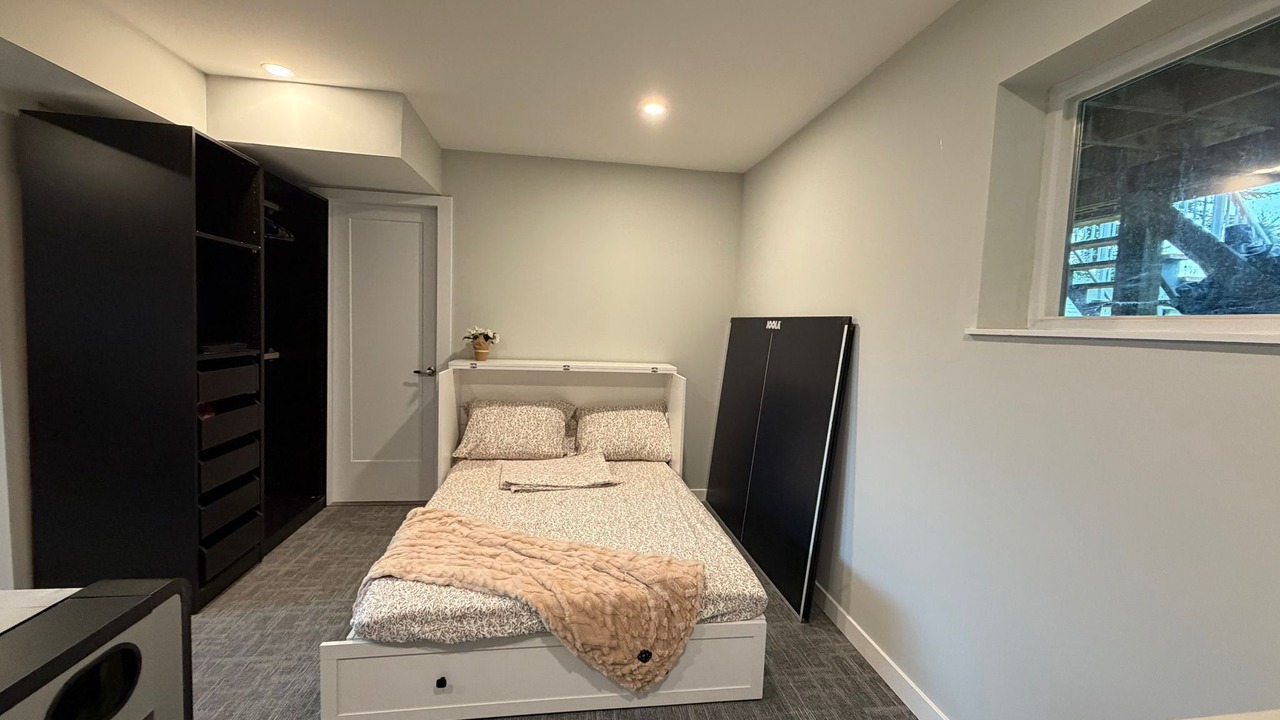 Photo of Bedroom in Delta