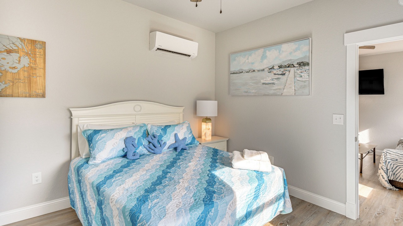 Photo of Bedroom in Wanchese