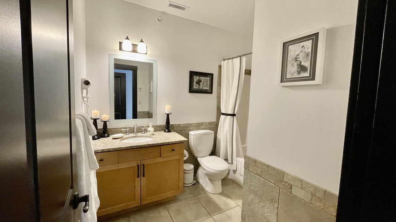Photo of Bathroom in Golden
