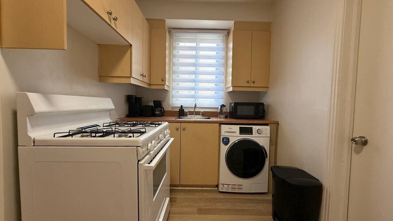 Photo of Kitchen in Cote-Des-Neiges—Notre-Dame-De-Grace