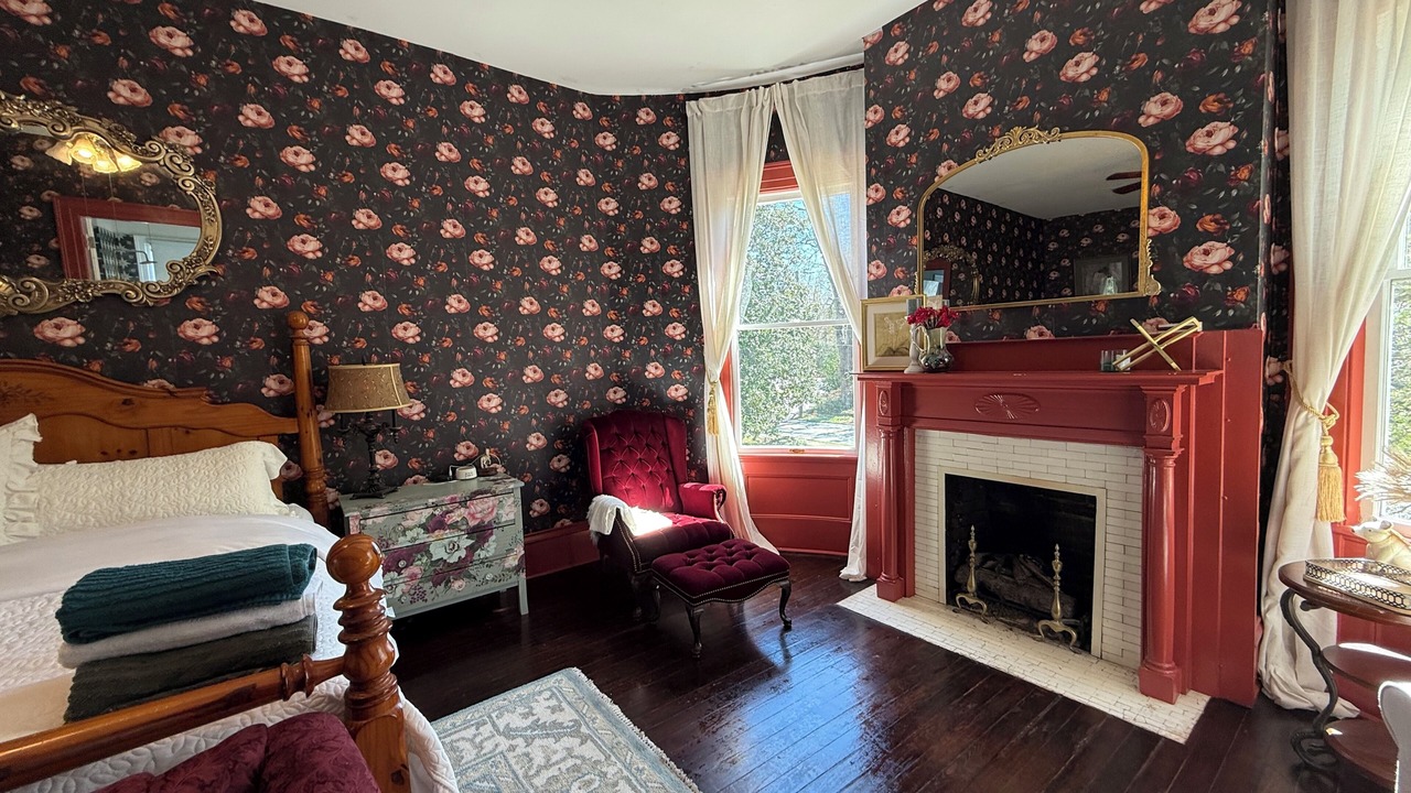 Photo of Bedroom in Newberry