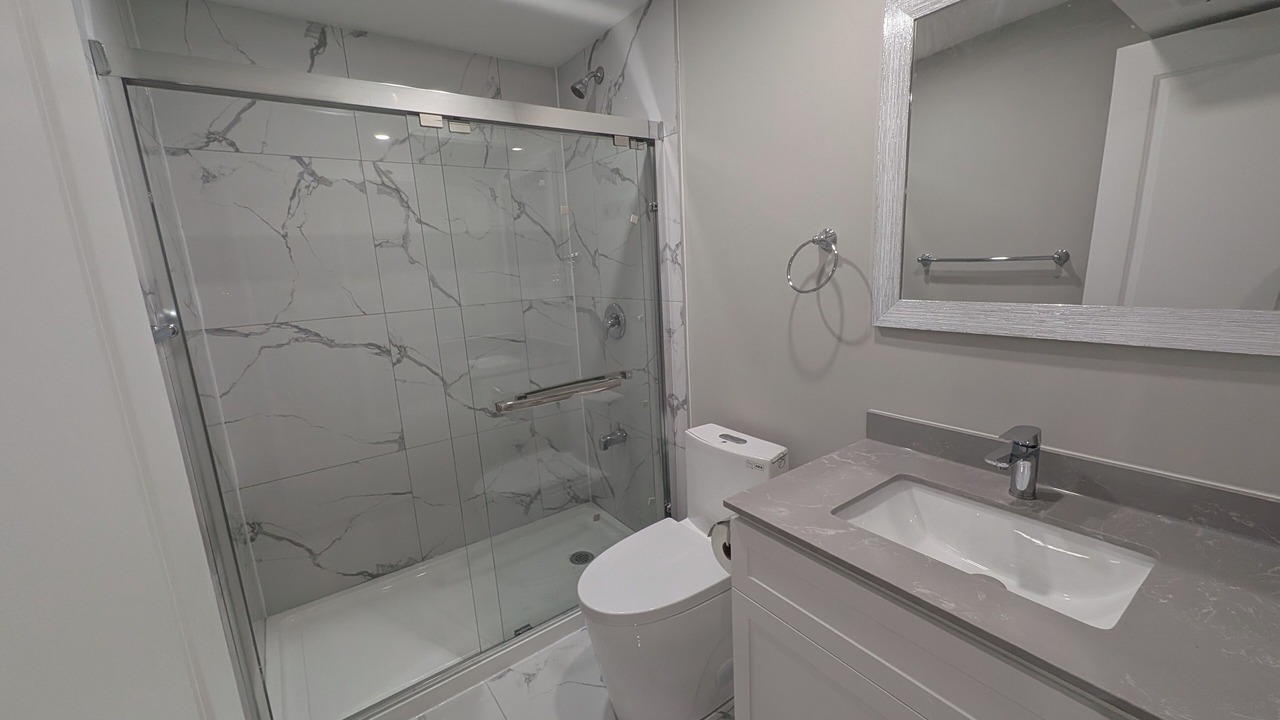 Photo of Bathroom in Hurontario